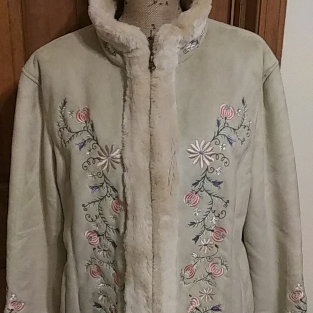 FU DA Sport faux suede embroidered jacket with faux fur trim, NWOT